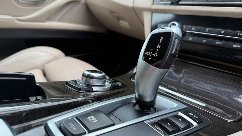 BMW 5 Series M Sport Blue #39