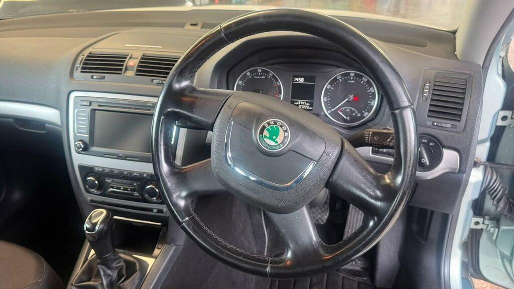 Skoda Octavia 1.6 Se Mpi Grey #29