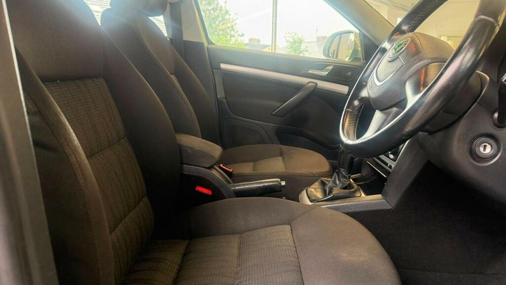 Skoda Octavia 1.6 Se Mpi Grey #38
