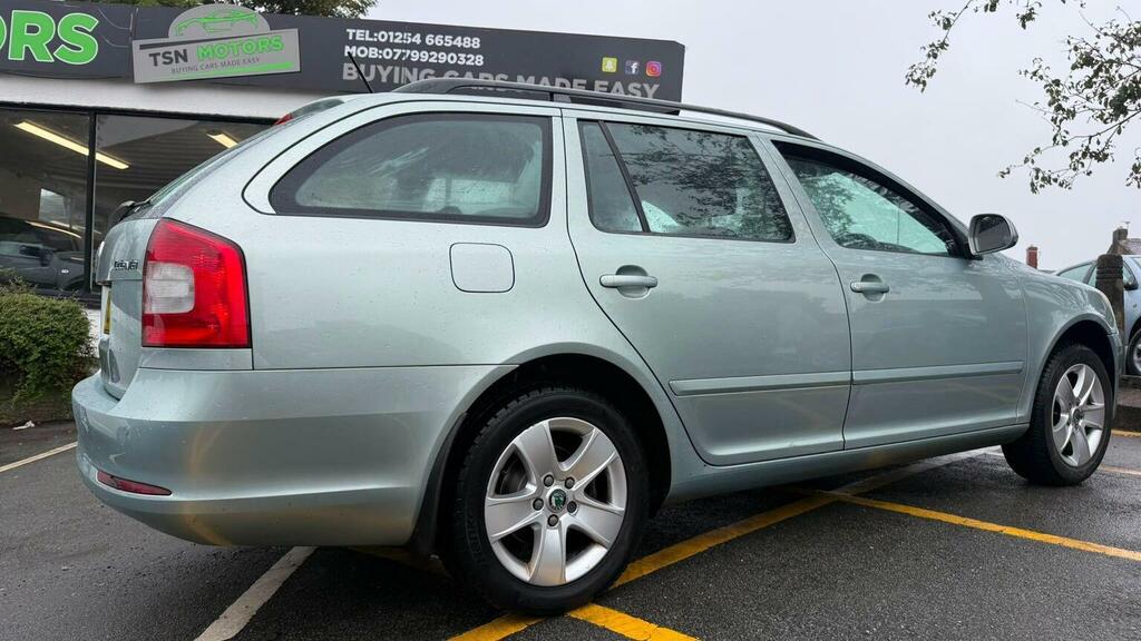 Skoda Octavia 1.6 Se Mpi Grey #16