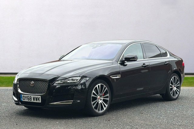 Jaguar XF Portfolio Saloon Black #3