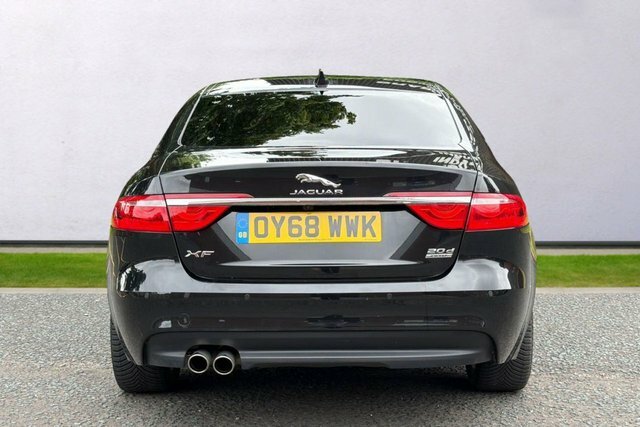 Jaguar XF Portfolio Saloon Black #6