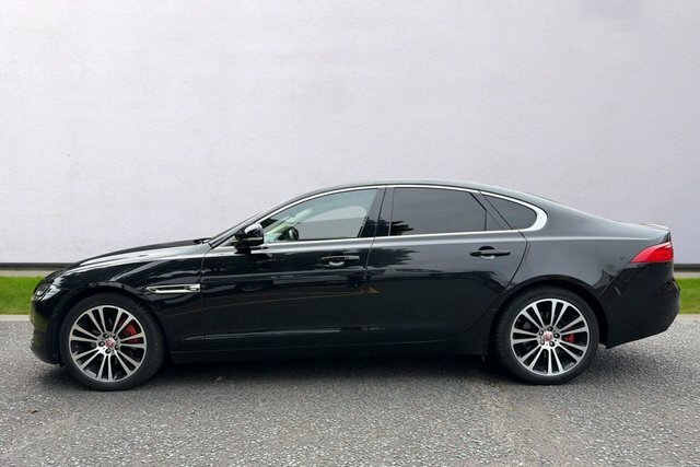 Jaguar XF Portfolio Saloon Black #4