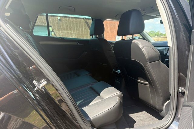 Skoda Superb Hatchback Black #15