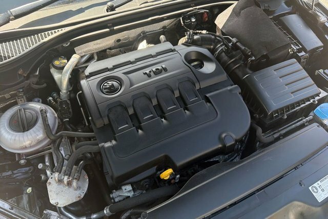 Skoda Superb Hatchback Black #18