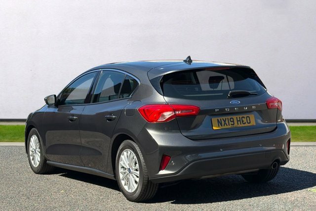 Ford Focus Ecoboost Titanium Hatchback Grey #5