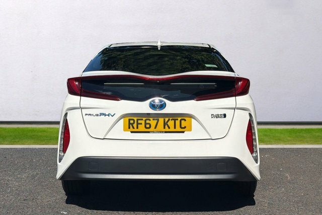 Toyota Prius Vvt 8.8Kwh Business Edition White #6