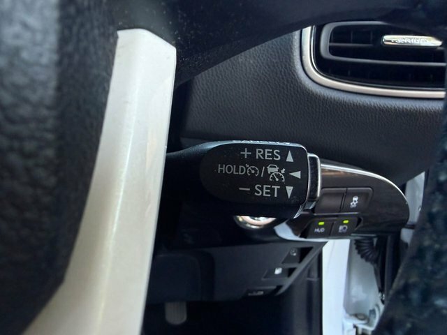 Toyota Prius 1.8 Vvti Plug-in Excel Cvt White #26