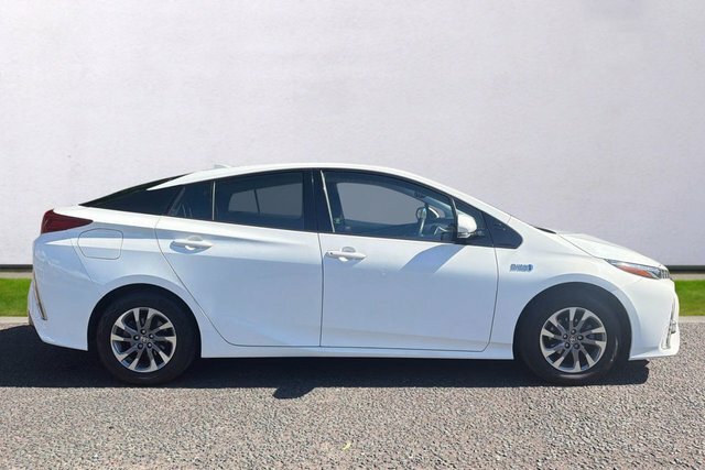 Toyota Prius 1.8 Vvti Plug-in Excel Cvt White #8