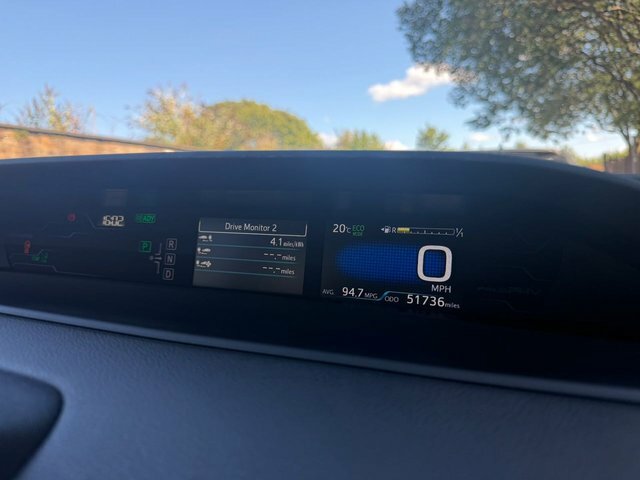 Toyota Prius 1.8 Vvti Plug-in Excel Cvt White #21
