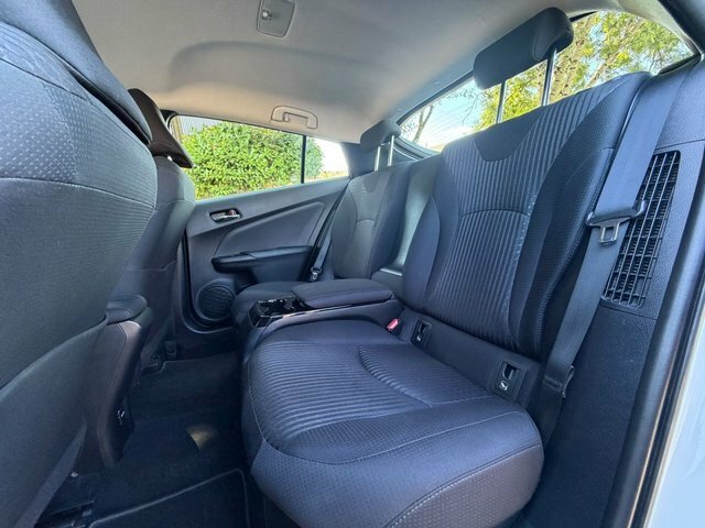 Toyota Prius 1.8 Vvti Plug-in Excel Cvt White #43