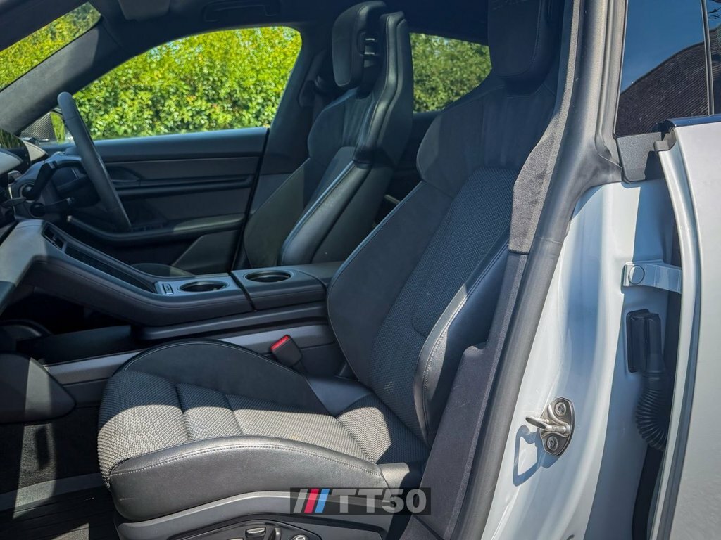Porsche Taycan 350Kw 4 93Kwh 22Kw 5 Seat White #19