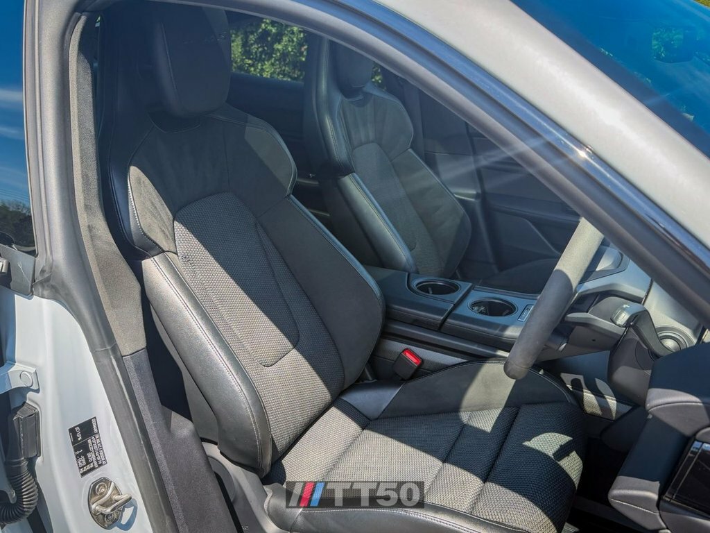 Porsche Taycan 350Kw 4 93Kwh 22Kw 5 Seat White #40