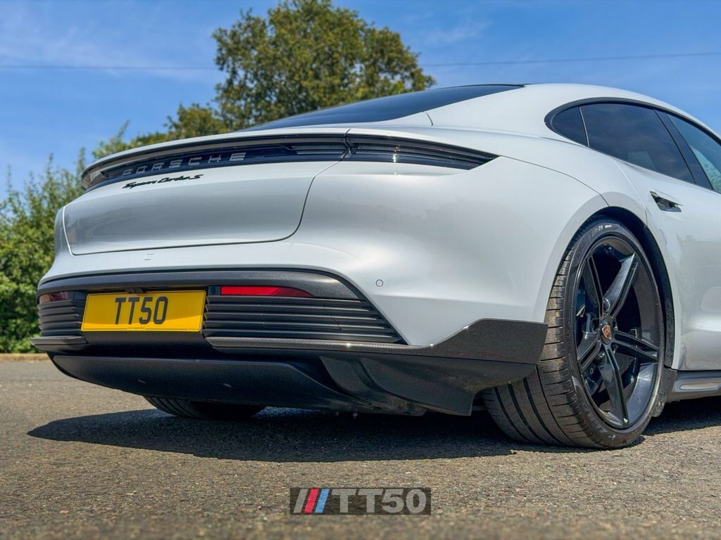 Porsche Taycan 350Kw 4 93Kwh 22Kw 5 Seat White #17