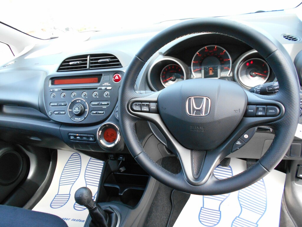Honda Jazz Hatchback 1.4 I-vtec Es Plus 201515 Blue #5