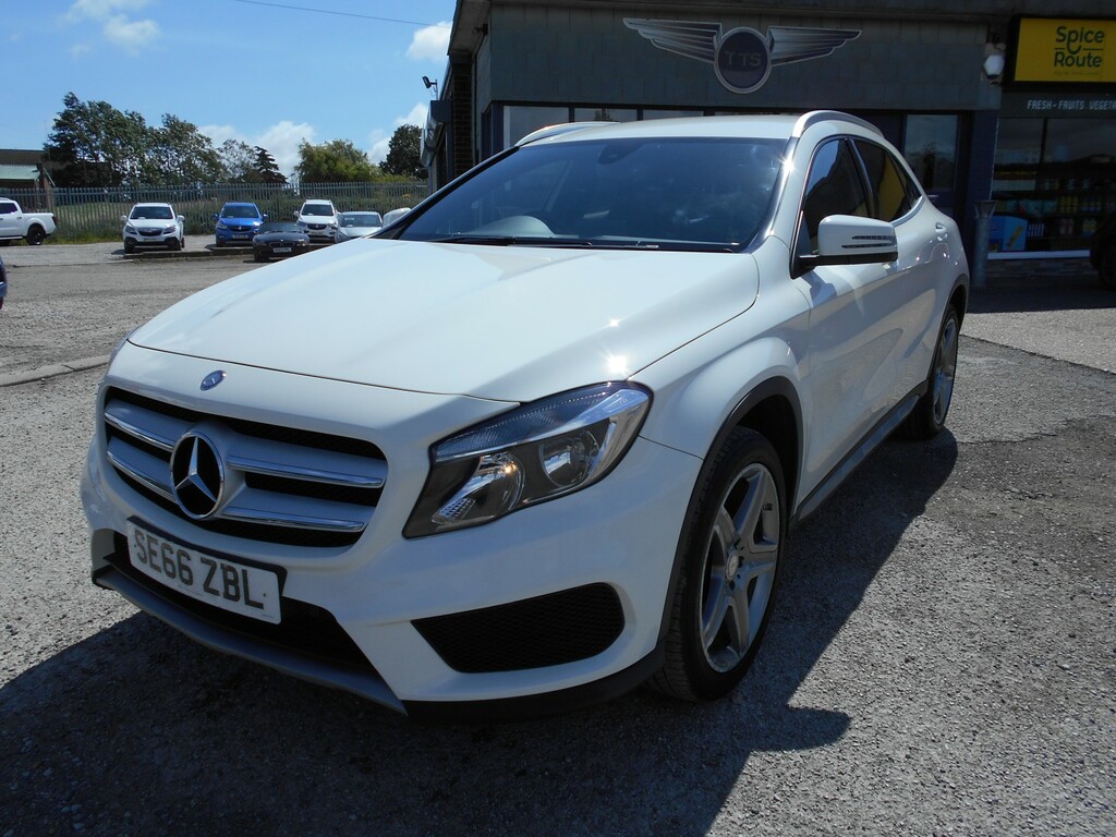 Mercedes-Benz GLA Class Suv 2.1 Gla200d Amg Line 201766 White