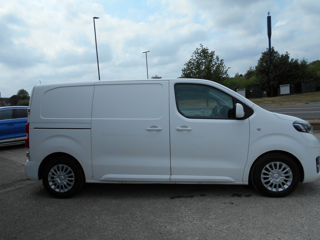 Toyota PROACE Panel Van 1.6D Comfort Medium Panel Van Mwb Euro 6 White #11