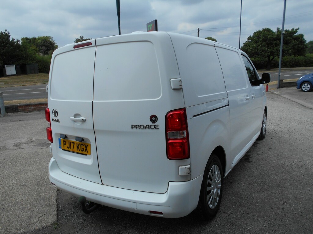 Toyota PROACE Panel Van 1.6D Comfort Medium Panel Van Mwb Euro 6 White #13