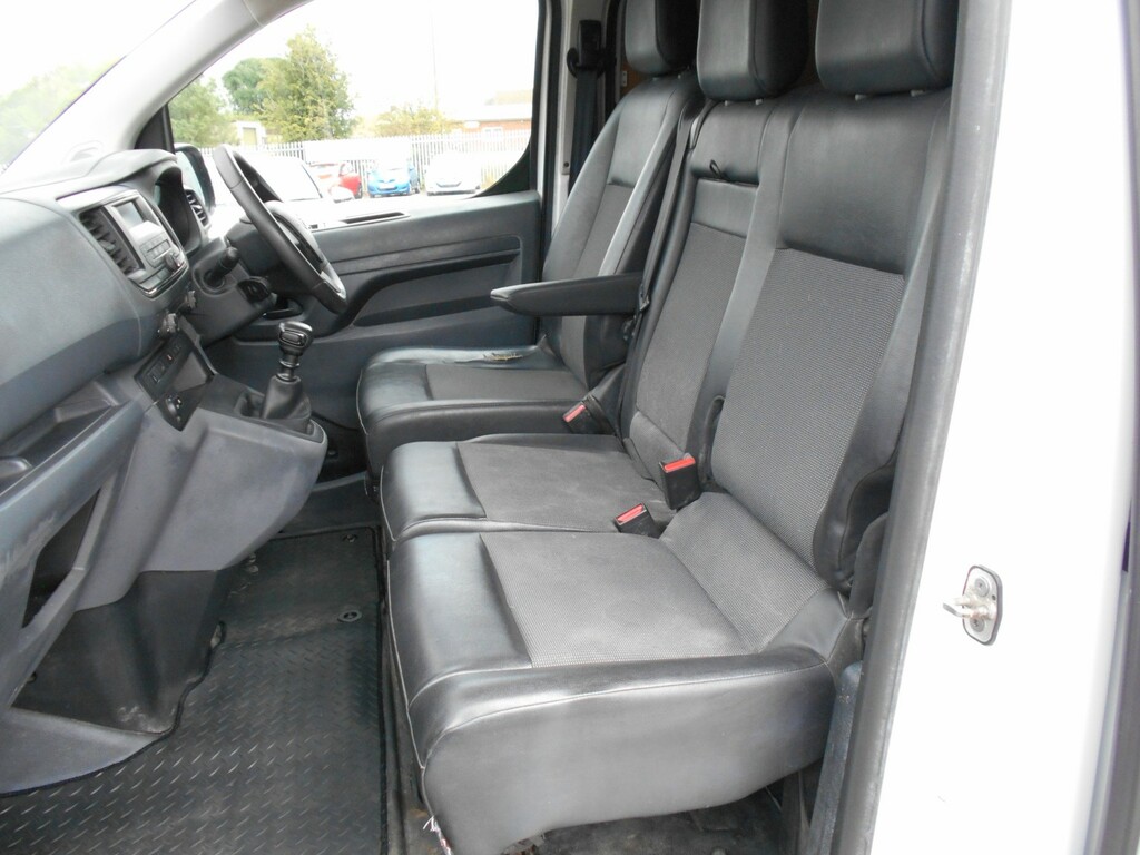 Toyota PROACE Panel Van 1.6D Comfort Medium Panel Van Mwb Euro 6 White #8