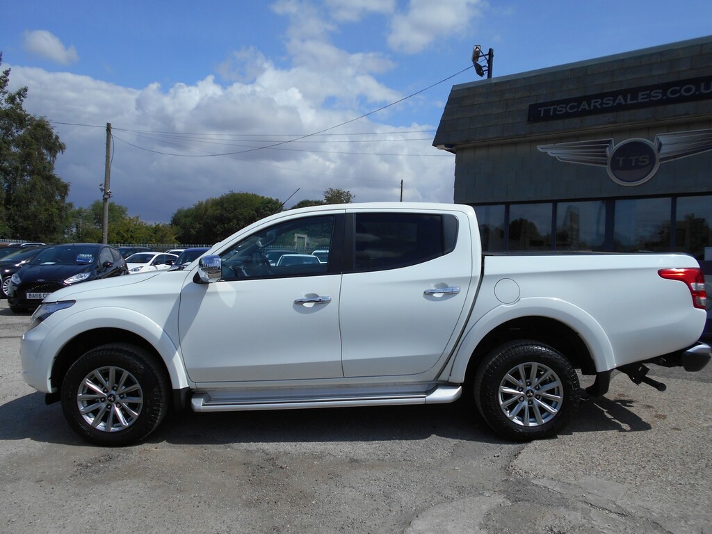 Mitsubishi L200 2.4 Di-d Dc Warrior Pick Up White #3