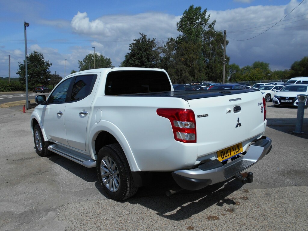Mitsubishi L200 2.4L Dc Barbarian Black #21