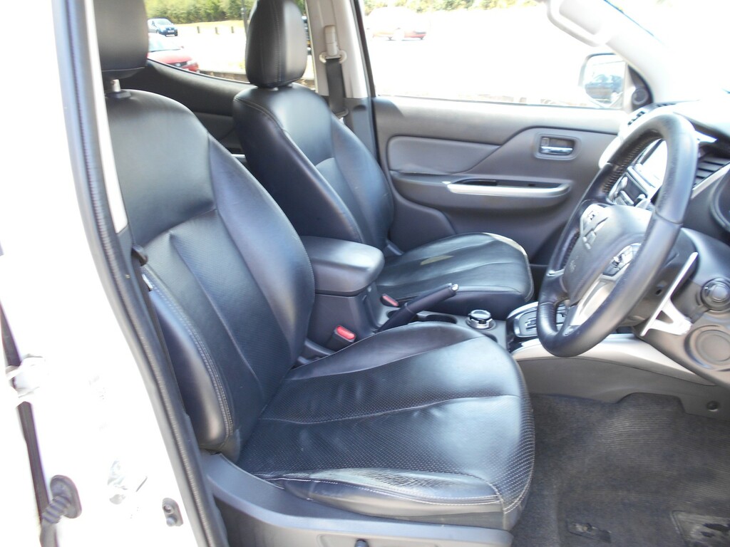 Mitsubishi L200 2.4L Dc Barbarian Black #7