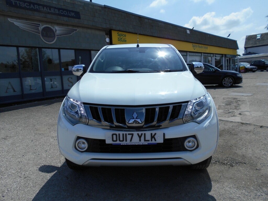 Mitsubishi L200 2.4L Dc Barbarian Black #18
