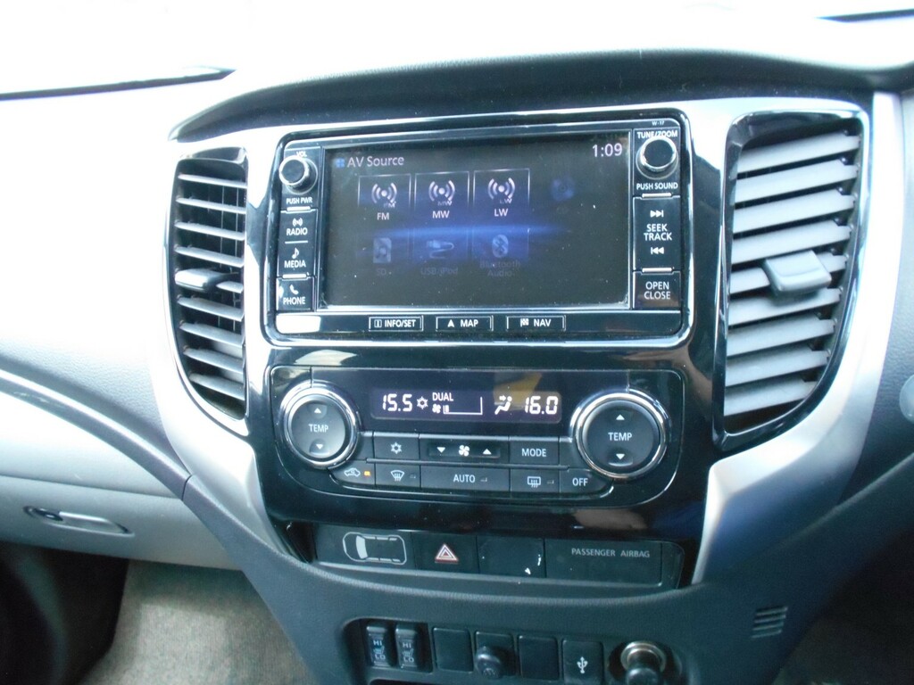 Mitsubishi L200 2.4L Dc Barbarian Black #13