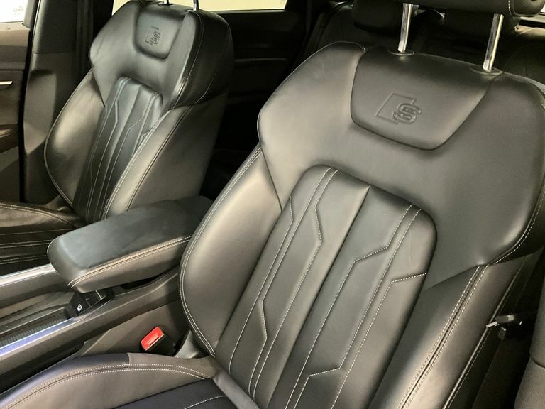 Audi E-tron 300Kw 55 Quattro 95Kwh S Line 21 Alloys LO70KHD Blue #6