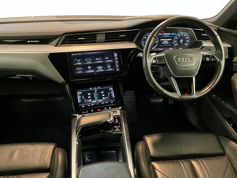 Audi E-tron 300Kw 55 Quattro 95Kwh S Line 21 Alloys LO70KHD Blue #5