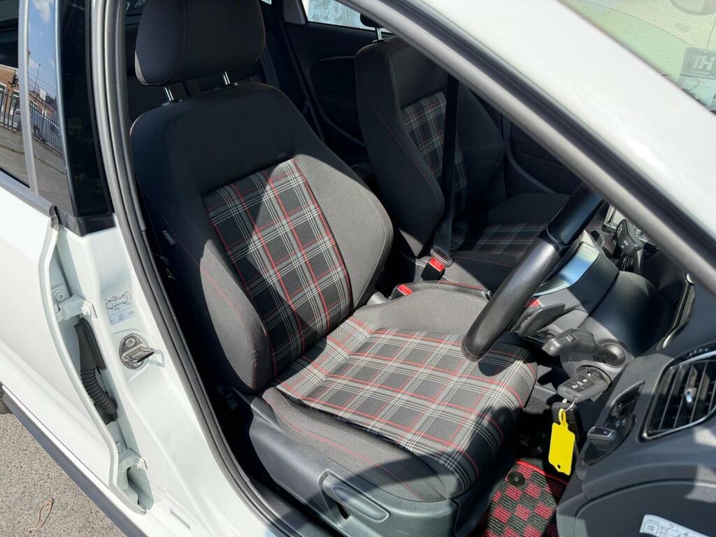Volkswagen Polo Bluemotion Tech Match Hatchback Red #12