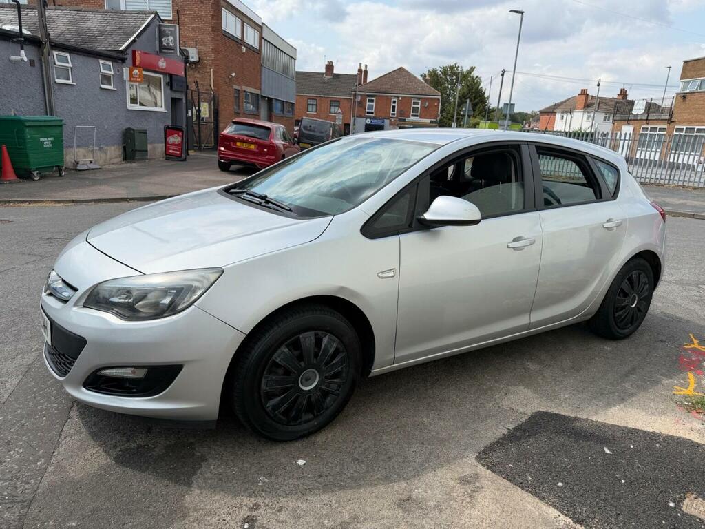 Vauxhall Astra 1.4 16V Exclusiv Euro 5 Silver #3