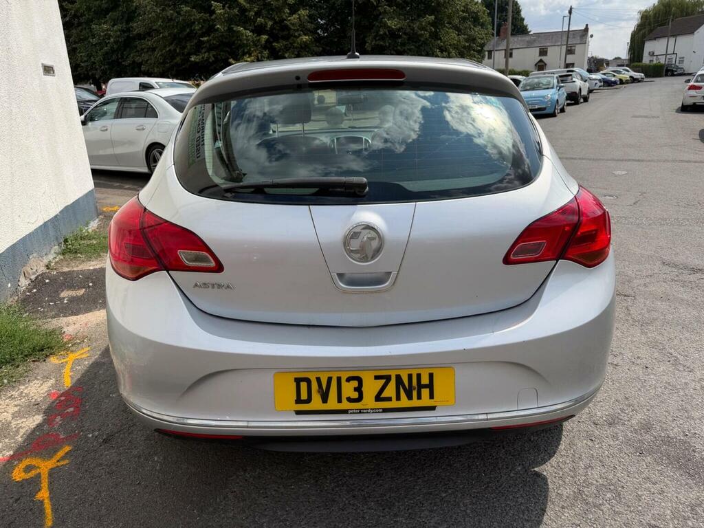 Vauxhall Astra 1.4 16V Exclusiv Euro 5 Silver #6