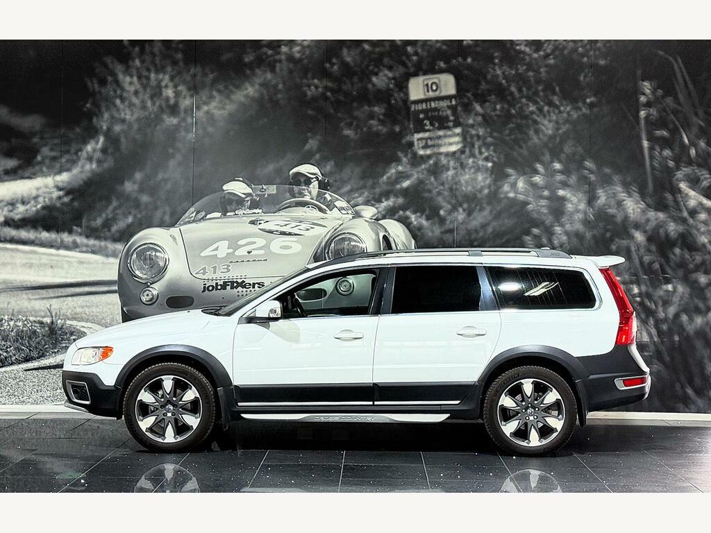 Volvo XC70 2.4 D5 Se Lux Geartronic Awd Euro 5 White #4