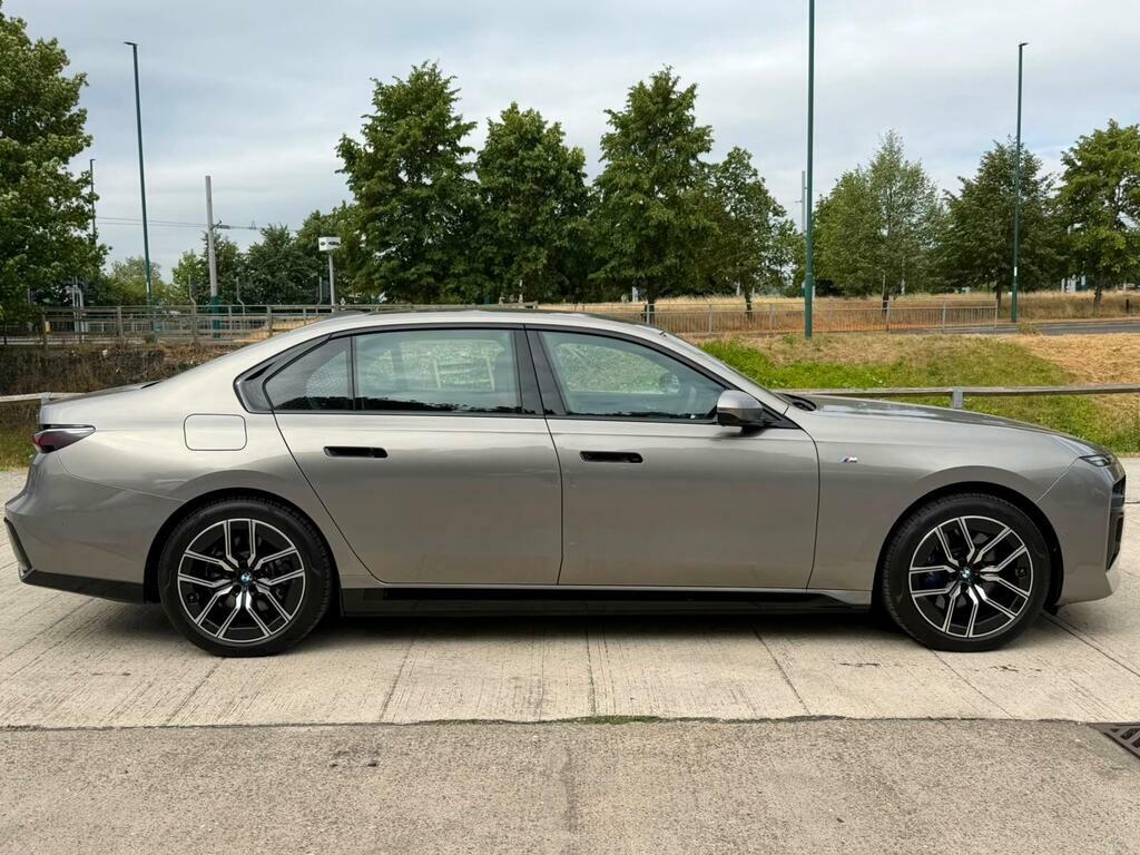 BMW i7 50 105.7Kwh M Sport Edrive Grey #5