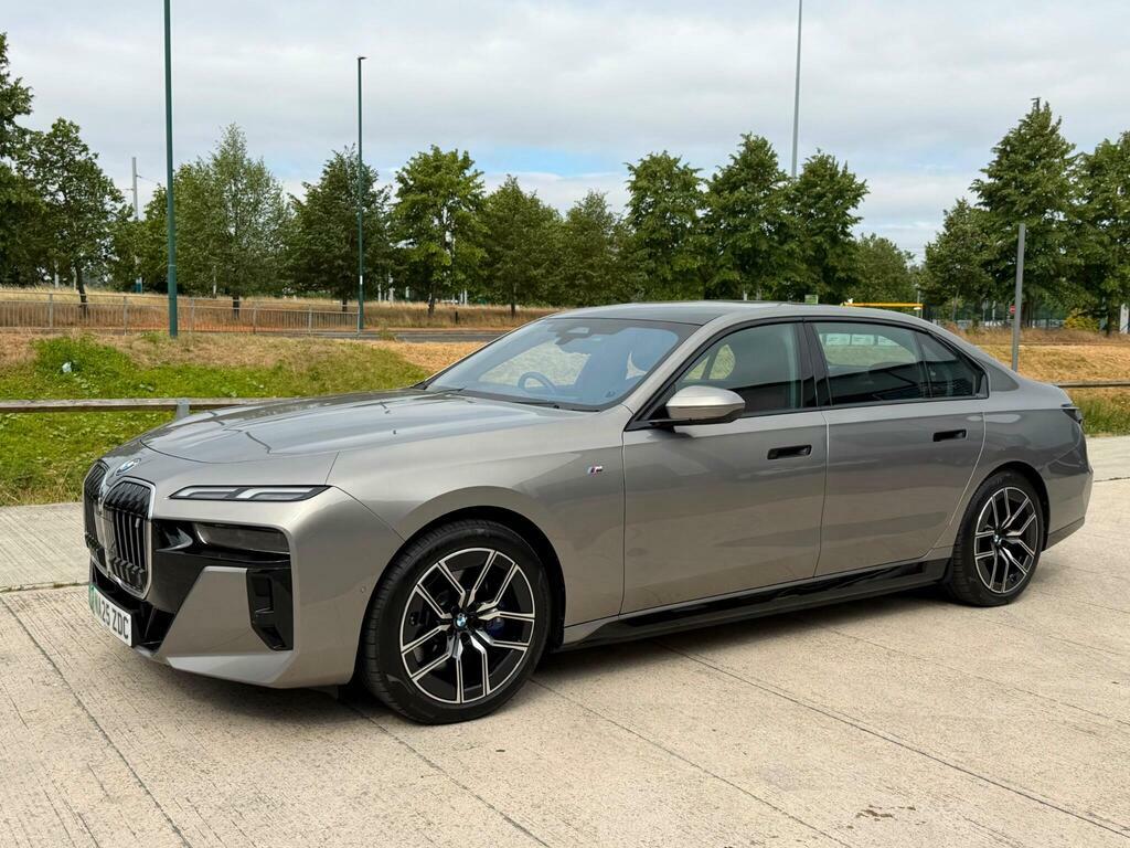 BMW i7 50 105.7Kwh M Sport Edrive Grey