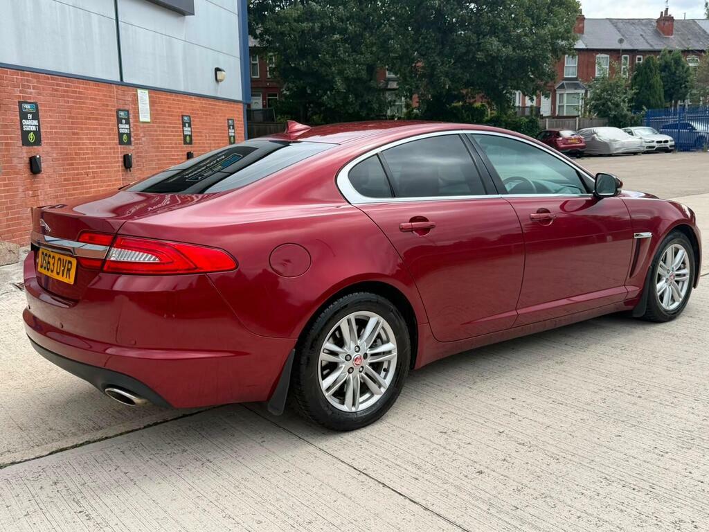 Jaguar XF Saloon Black #12