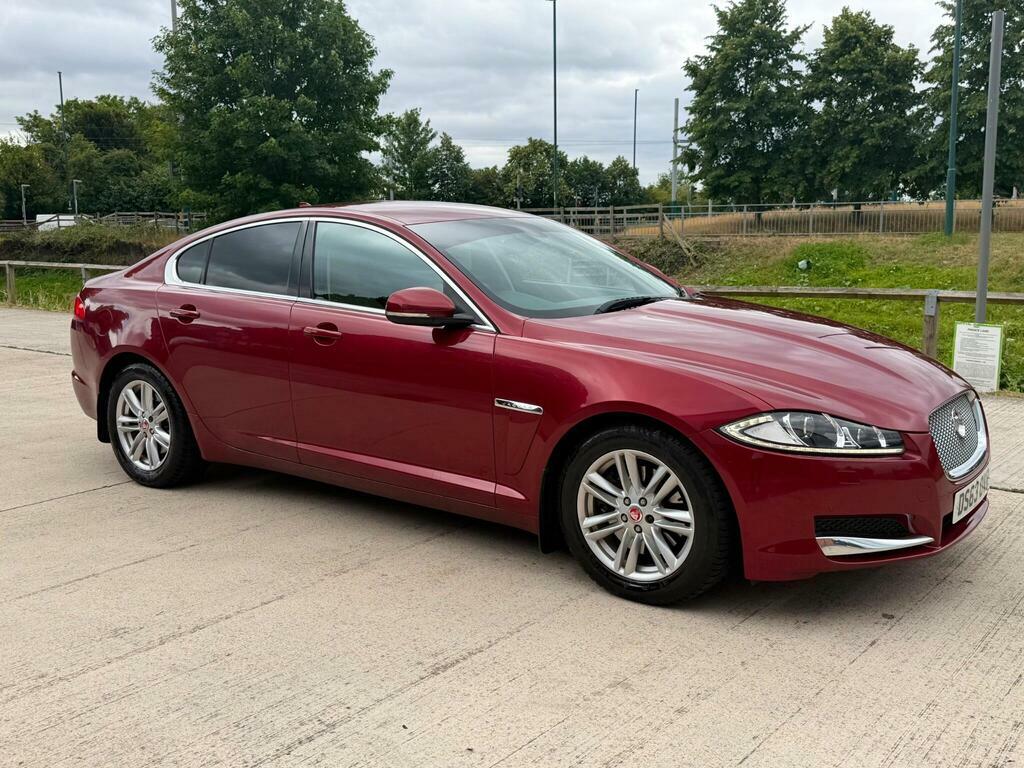Jaguar XF Saloon Black #21