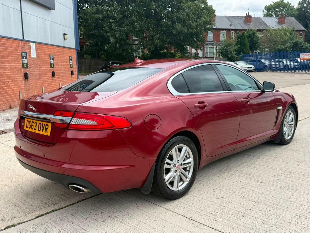 Jaguar XF Saloon Black #13
