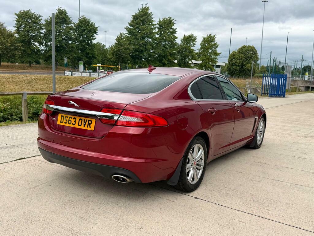 Jaguar XF Saloon Black #17