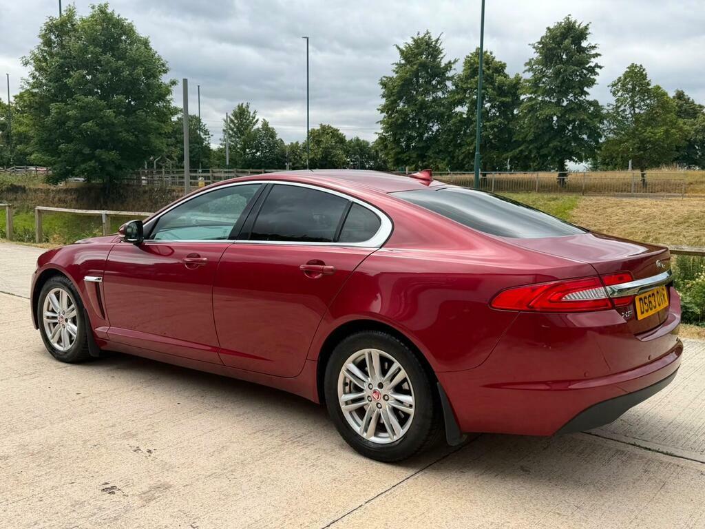 Jaguar XF Saloon Black #10