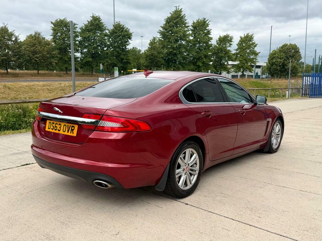 Jaguar XF Saloon Black #19