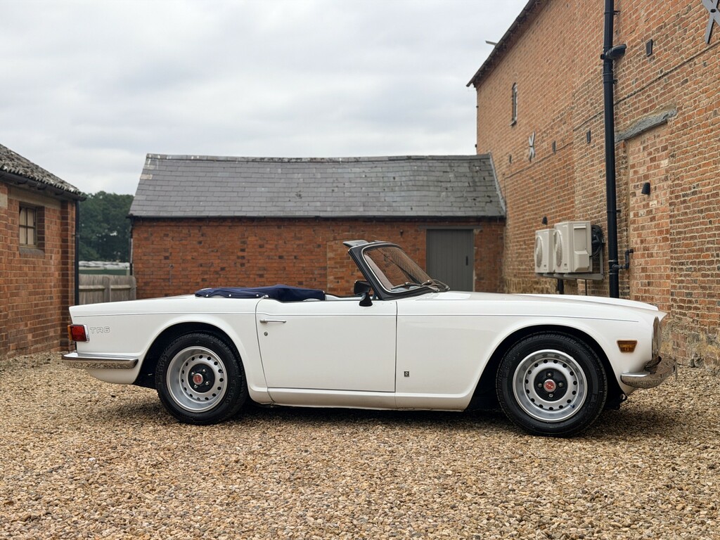 Triumph TR6 2.5 Pi 150 Bhp White
