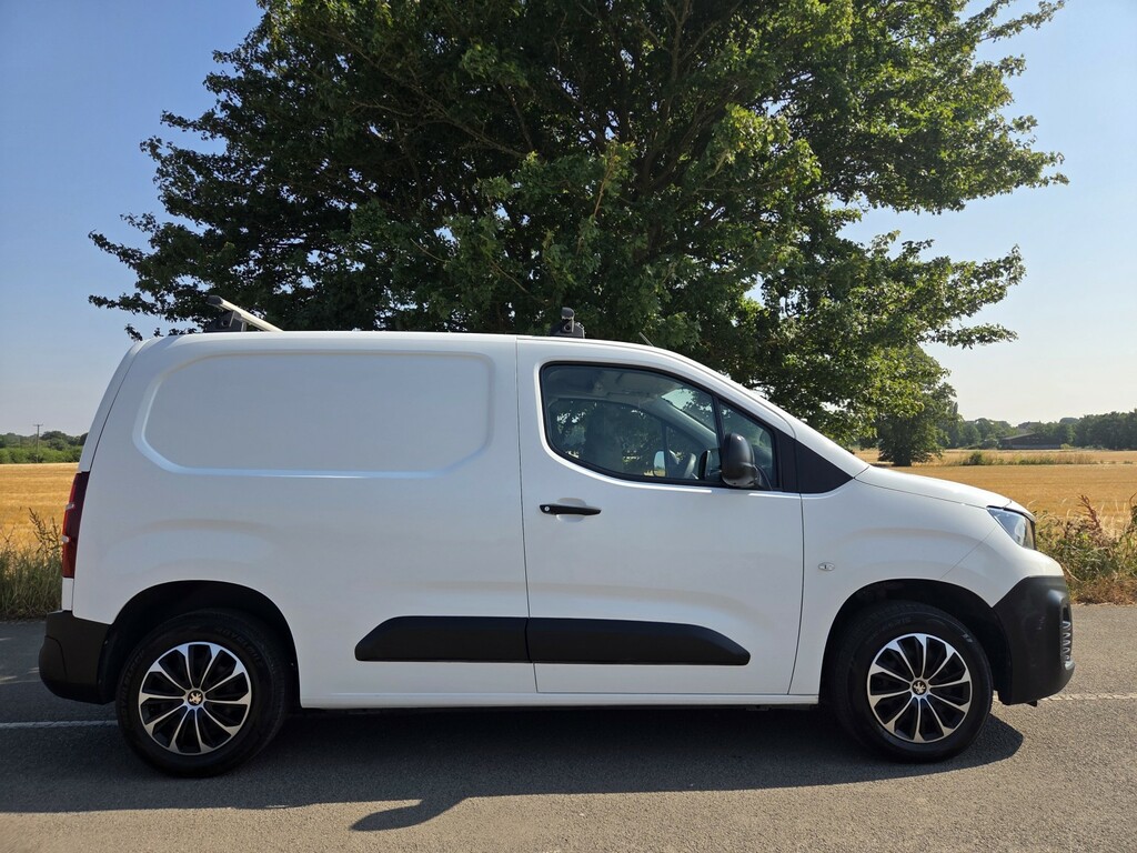 Peugeot Partner 1.6 Bluehdi 650 Professional White #2