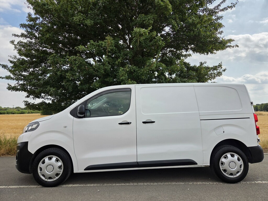 Citroen Dispatch 2.0 Bluehdi 1400 Enterprise M White #2