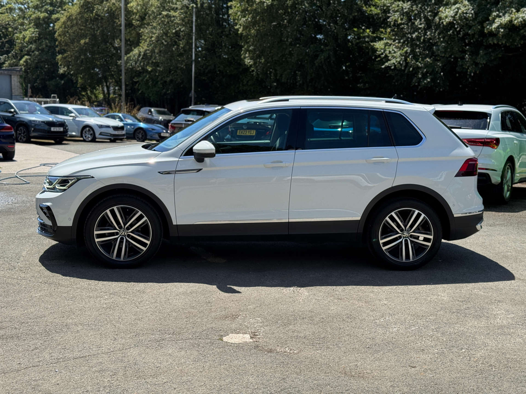 Volkswagen Tiguan 1.5L Elegance Dsg White #4