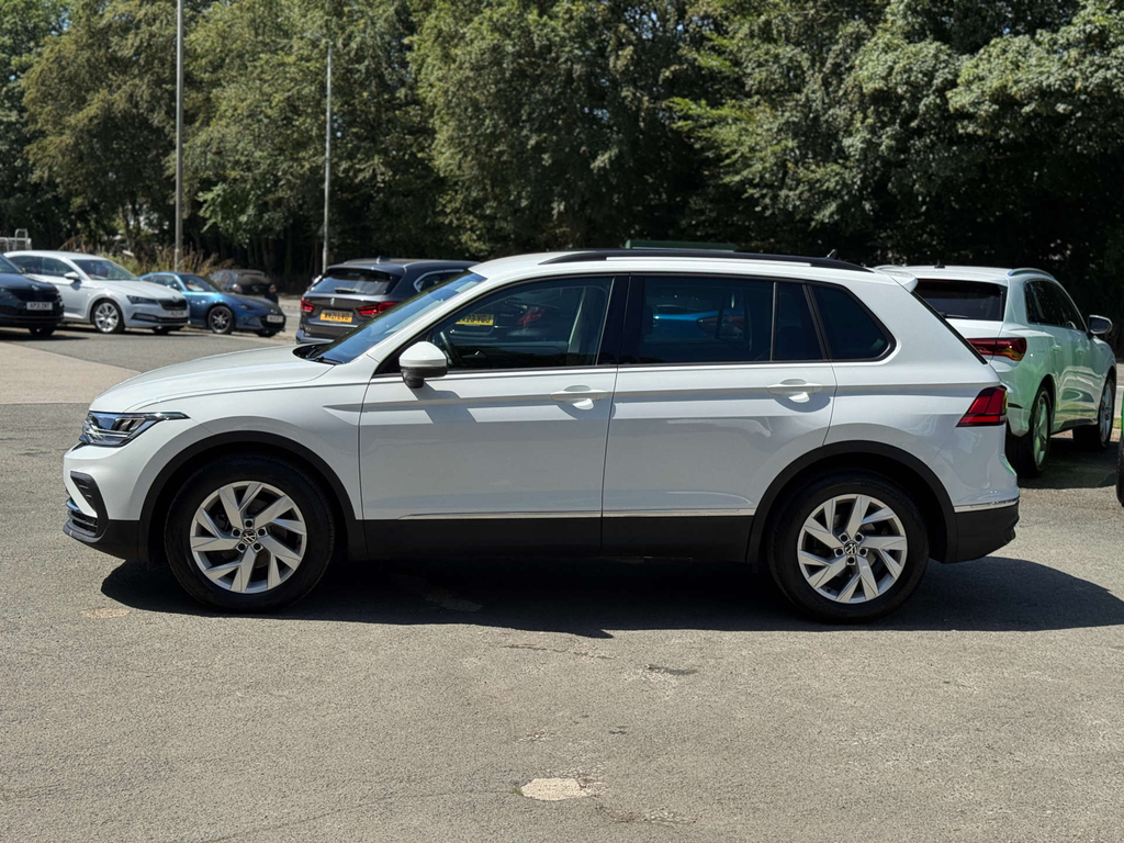 Volkswagen Tiguan 1.5L Life Dsg White #4