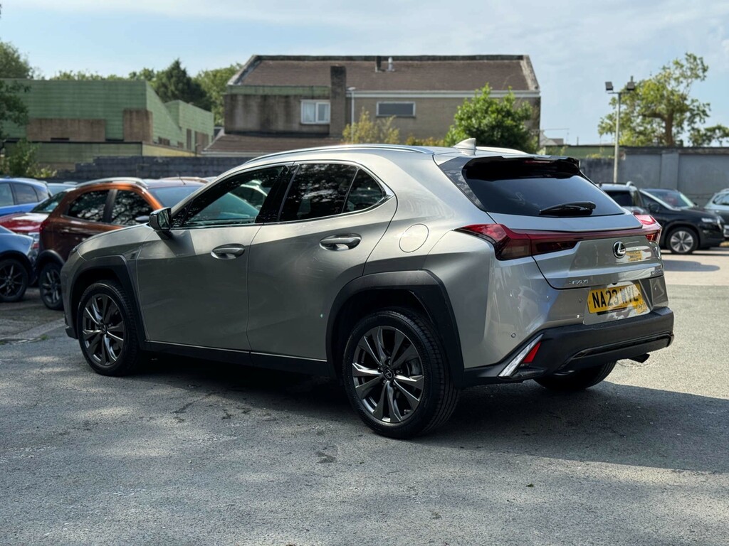 Lexus UX 2.0L F Sport Design E-cvt Silver #5