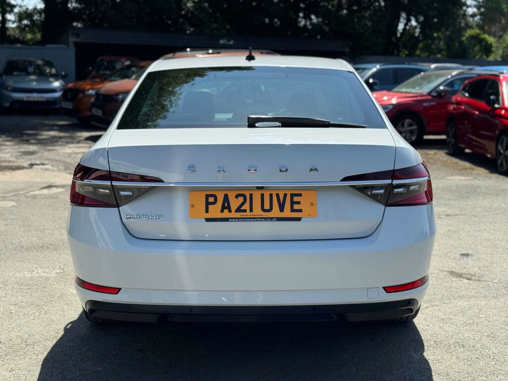 Skoda Superb 1.5L Se L Dsg White #6