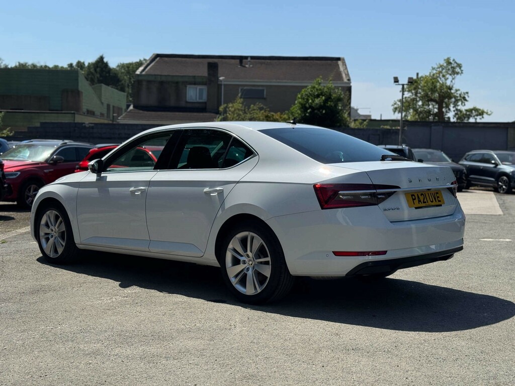 Skoda Superb 1.5L Se L Dsg White #5
